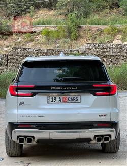 GMC Acadia